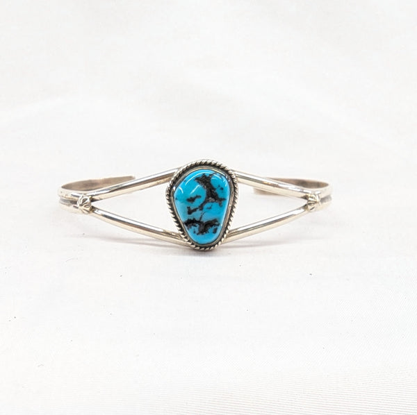 スリーピングビュティターコイズバングル 《Navajo族》ワイヤーワーク