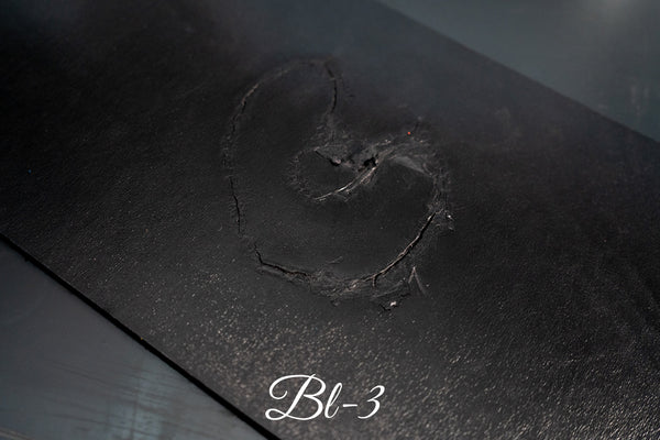 焼印トラッカーウォレット ミドル ブラック 【限定品】