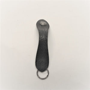 1467タイプ　貼り合わせキーホルダー　銀擦りエイ