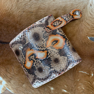 限定手染め　5103二つ折りF財布　パイソン