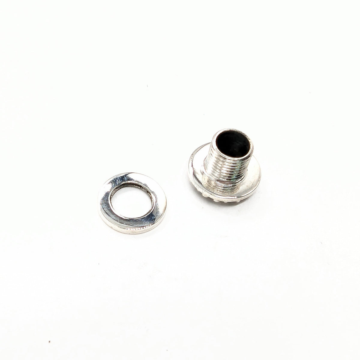 silver ハトメ（ユリ）