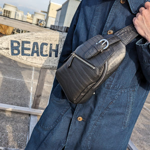 オンラインショップ限定　ボディバッグ　（クロコダイル型押）