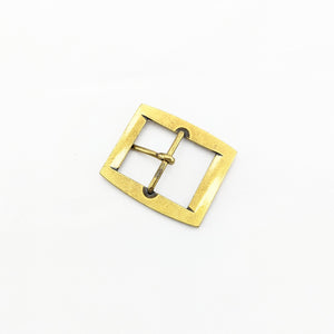 40ｍｍ　中一美錠　ピラミッド鋲