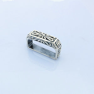 silver サルカン（ユリ）