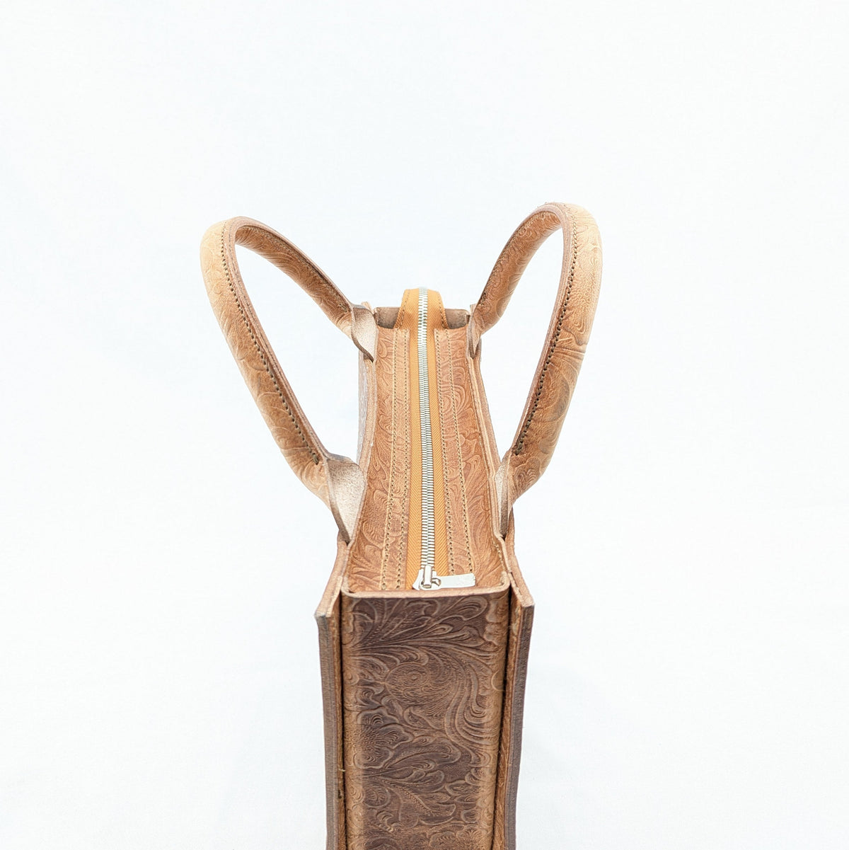 スクエアバッグ フラワーエンボス