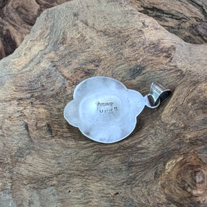 クレイジーホース　ネックレストップ《Navajo族　Marie B》