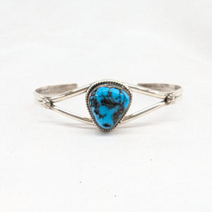 スリーピングビュティターコイズバングル　《Navajo族》ワイヤーワーク