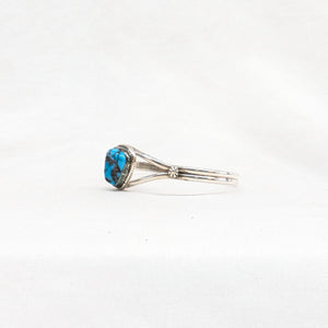 スリーピングビュティターコイズバングル　《Navajo族》ワイヤーワーク