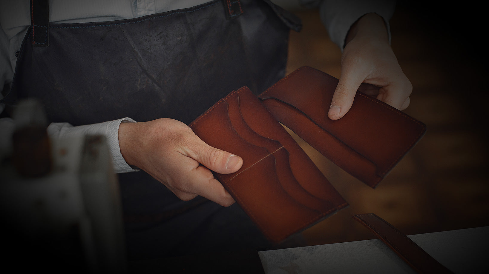 【貴重な焼印．美品】アルズニ　ALZUNI　サイフホルダー　焼印入りレザー 楽天市場】送料無料 日本製 ハンドメイド 本革 1年保証 修理対応